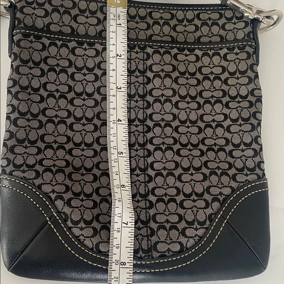 Coach crossbody - Picture 7 of 8